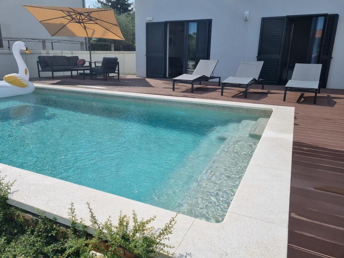 Villa Lana Valbandon エクステリア 写真