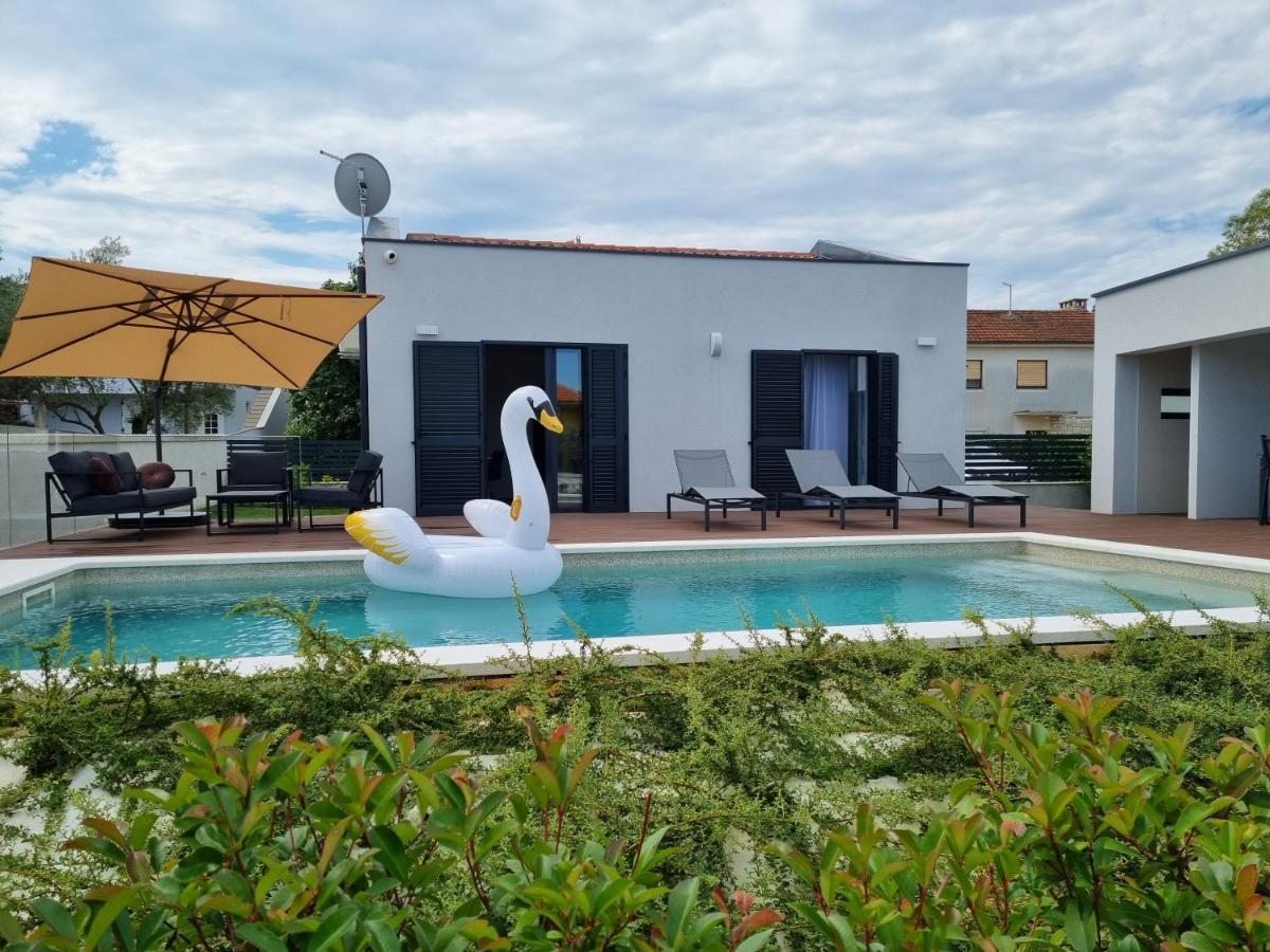 Villa Lana Valbandon エクステリア 写真